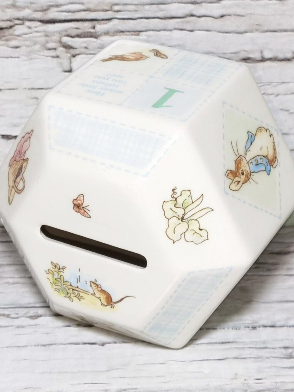 Wedgwood Peter Rabbit Hexagonal Ceramic Coin Bank Nursery Baby Shower Gift 1997 - Picture 6 of 8